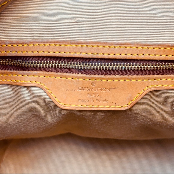 Louis Vuitton Monogram Bucket PM Shoulder Tote Bag - Picture 12 of 15